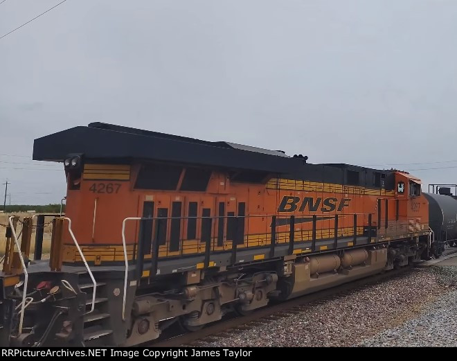 BNSF 4267